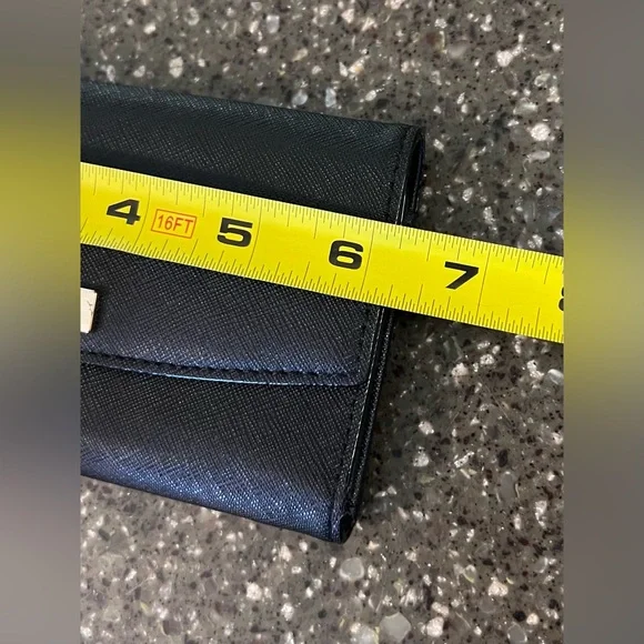 Kate Spade Black Laurel Way Iphone Wristlet Wallet | Leather Passport Travel - Picture 9 of 11